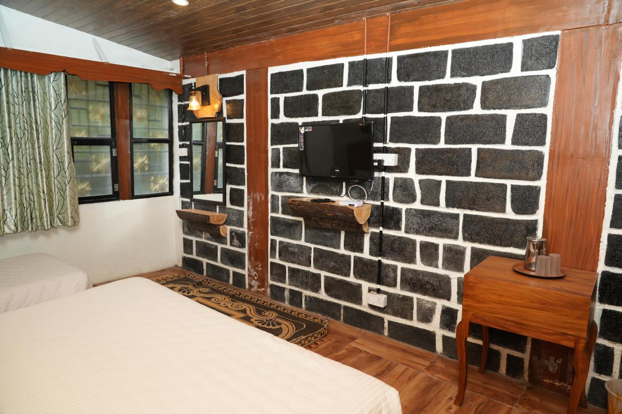 Vetrivel International By Brown Tree Resorts Kodaikanal Eksteriør billede