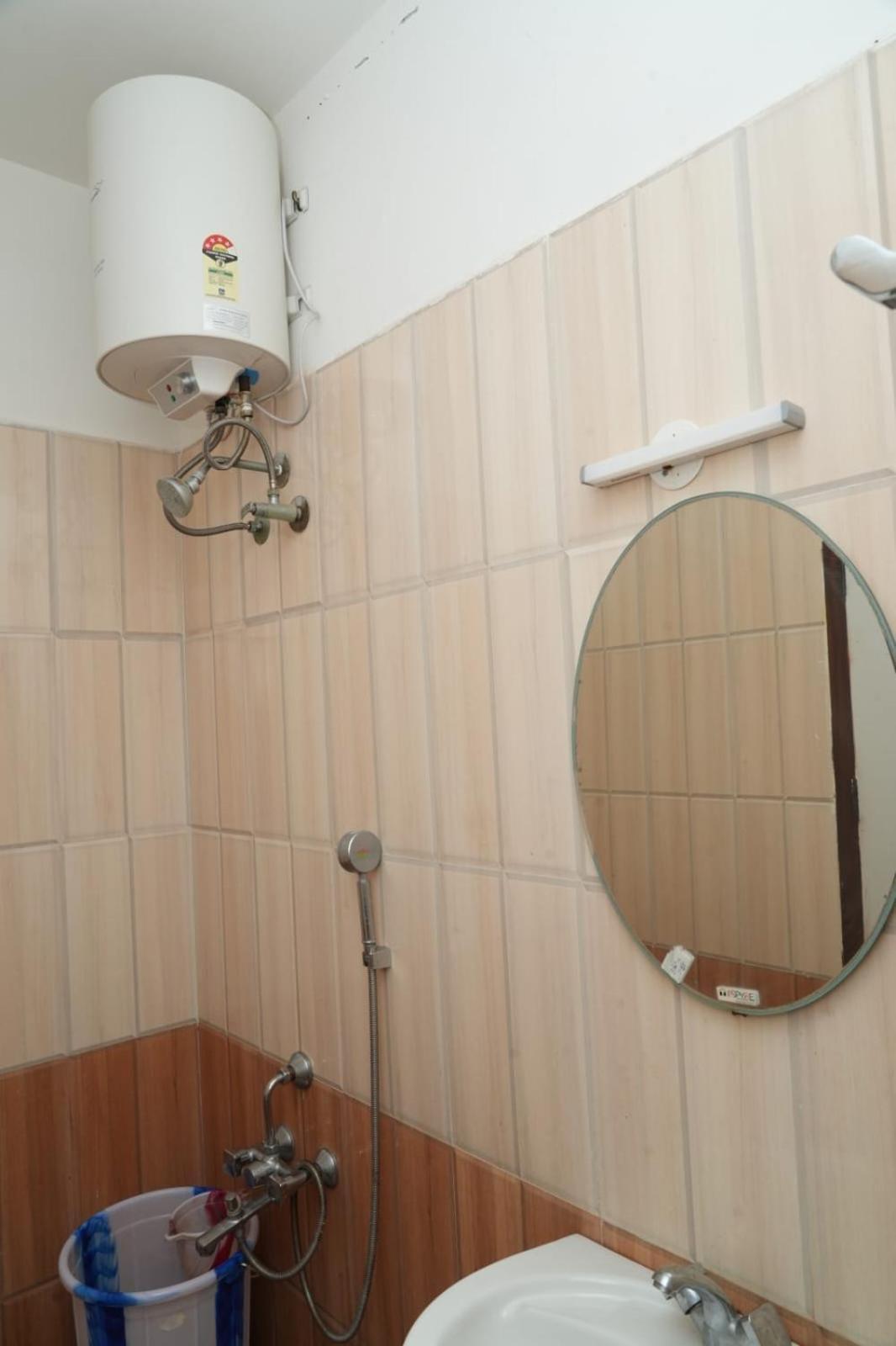 Vetrivel International By Brown Tree Resorts Kodaikanal Eksteriør billede